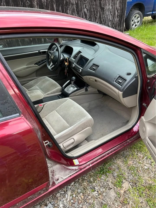 2009 Honda Civic 8th Gen - Image 5 of 6