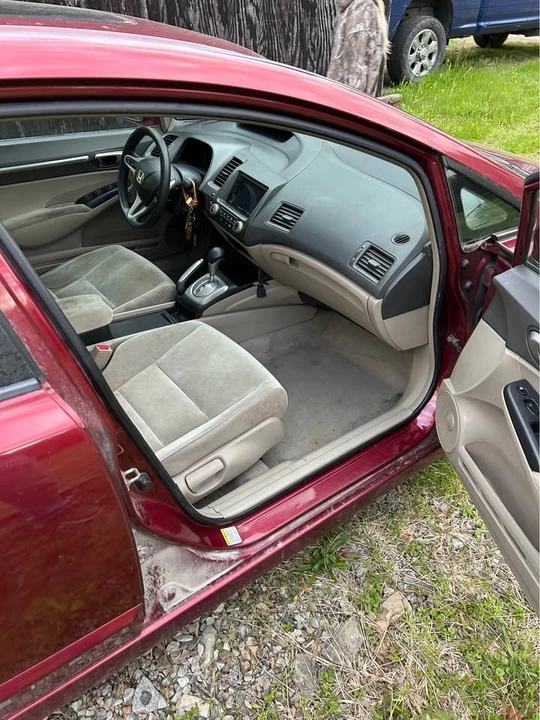 2009 Honda Civic 8th Gen - Image 2 of 6