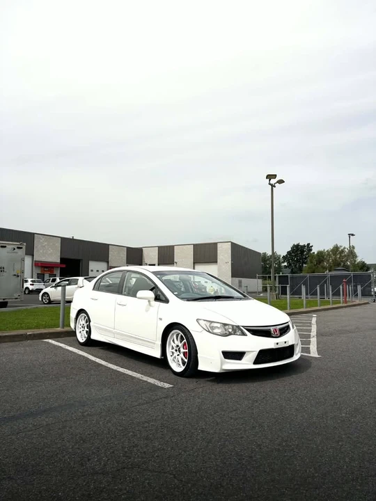 2009 Honda FD2/FN2 Civic Type R - Image 2 of 18