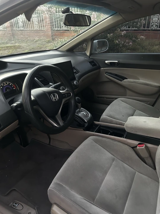 2009 Honda Civic 8th Gen - Image 5 of 9