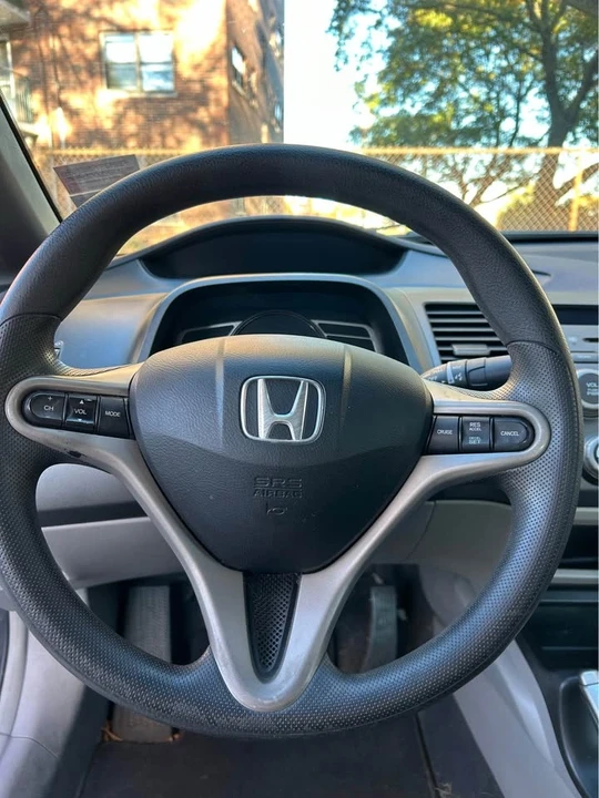 2009 Honda Civic 8th Gen - Image 8 of 10