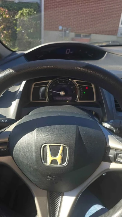 2009 Honda Civic 8th Gen - Image 2 of 6