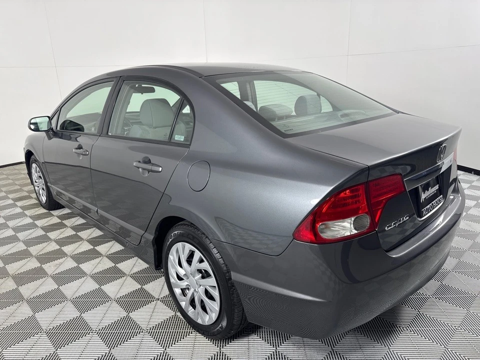2009 Honda Civic 8th Gen - Image 8 of 12