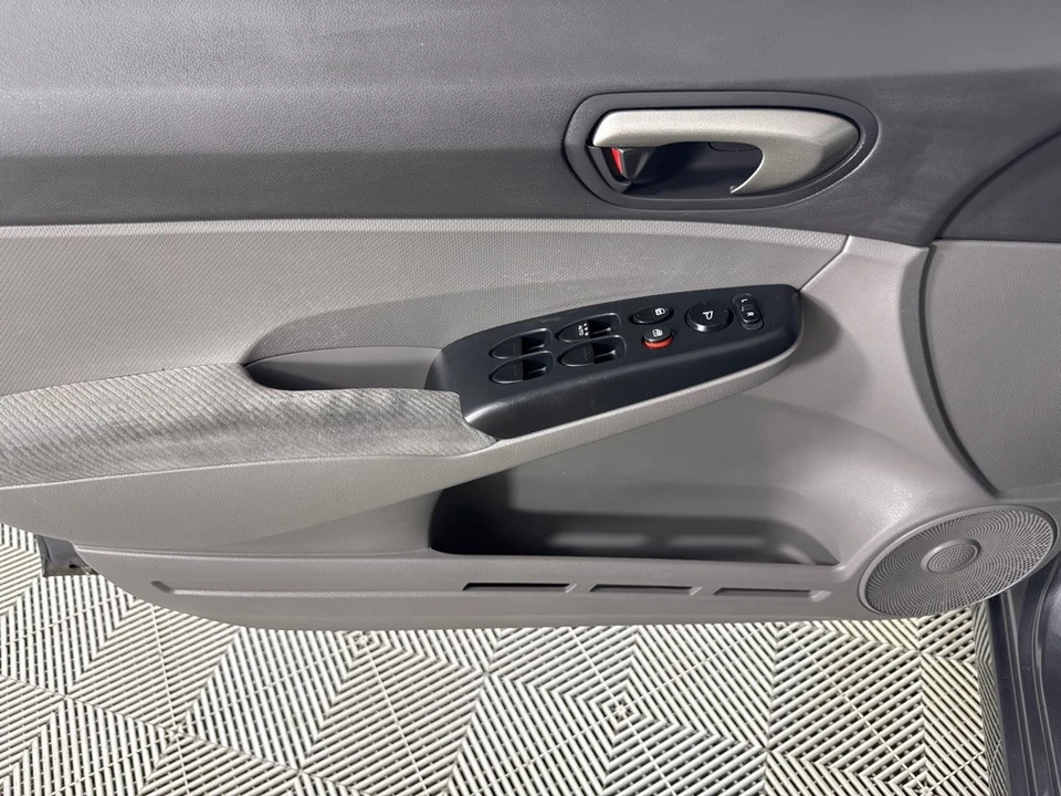 2009 Honda Civic 8th Gen - Image 12 of 12