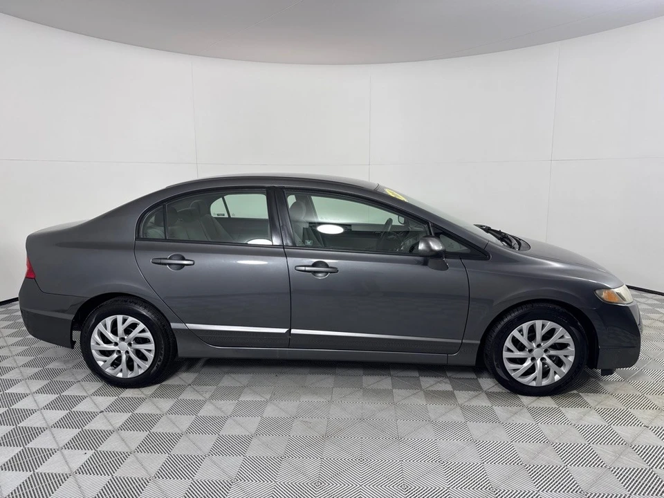 2009 Honda Civic 8th Gen - Image 4 of 12