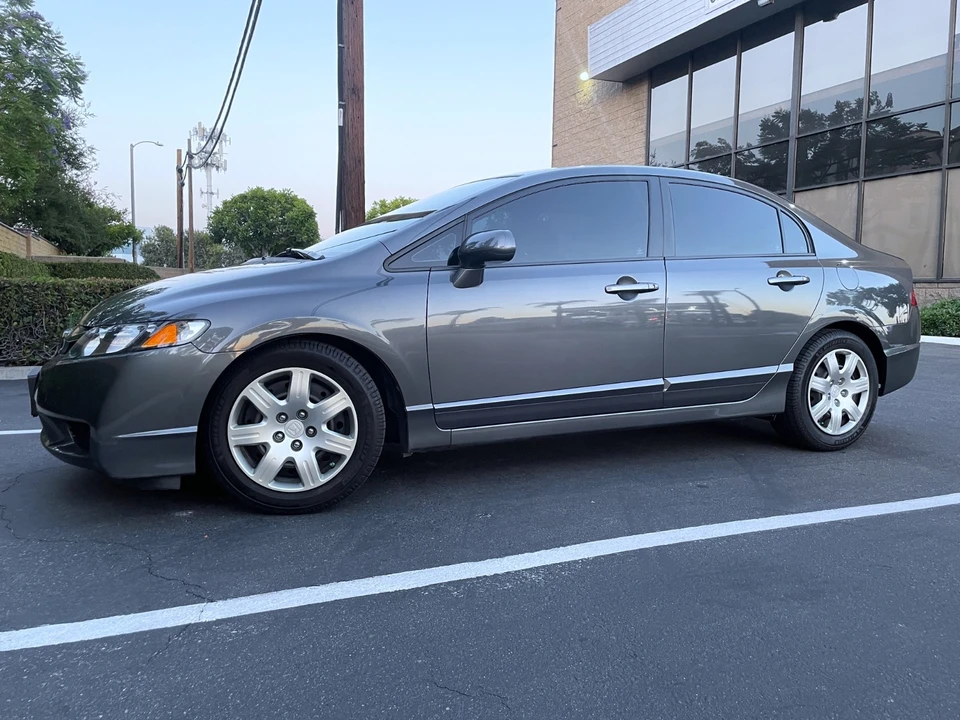 2009 Honda Civic 8th Gen - Image 3 of 31