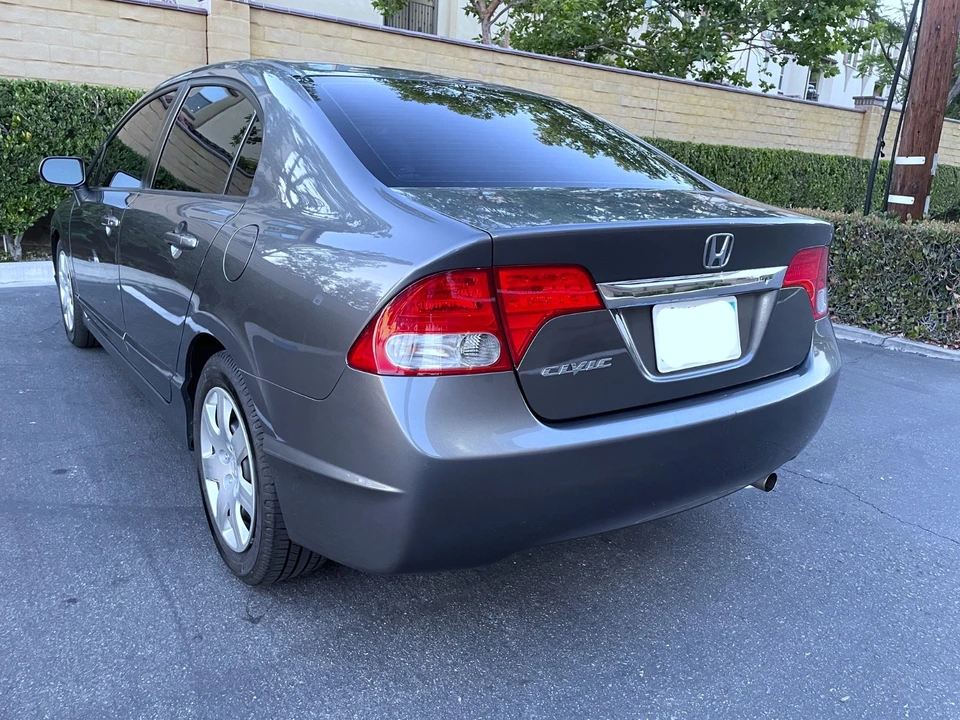 2009 Honda Civic 8th Gen - Image 4 of 31