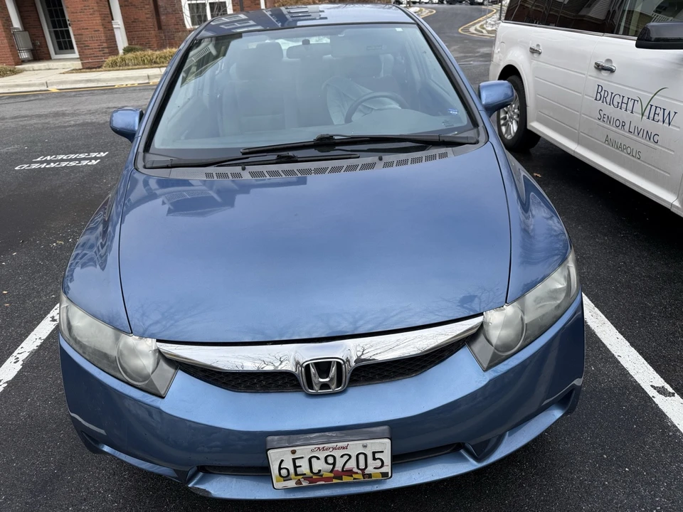 2009 Honda Civic 8th Gen - Image 2 of 5