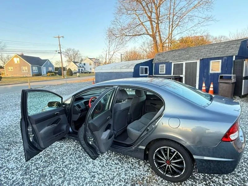 2009 Honda Civic 8th Gen - Image 9 of 12