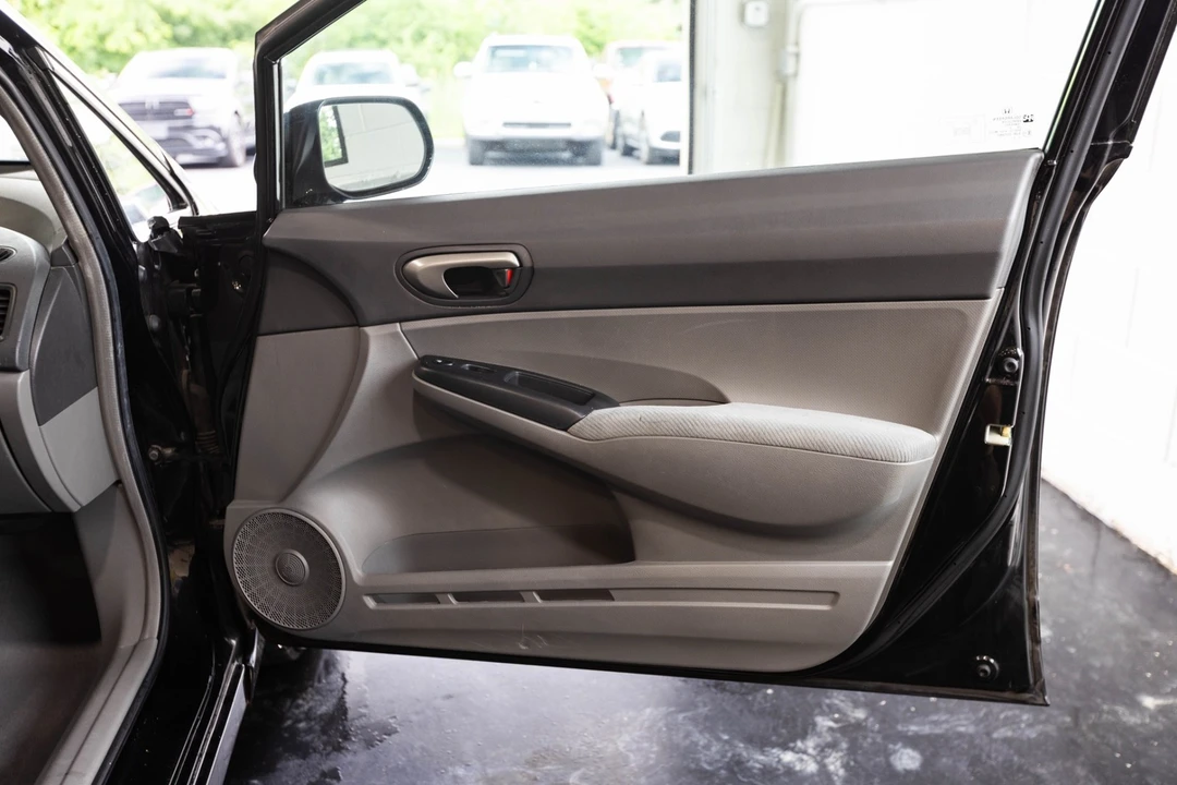 2009 Honda Civic 8th Gen - Image 24 of 31