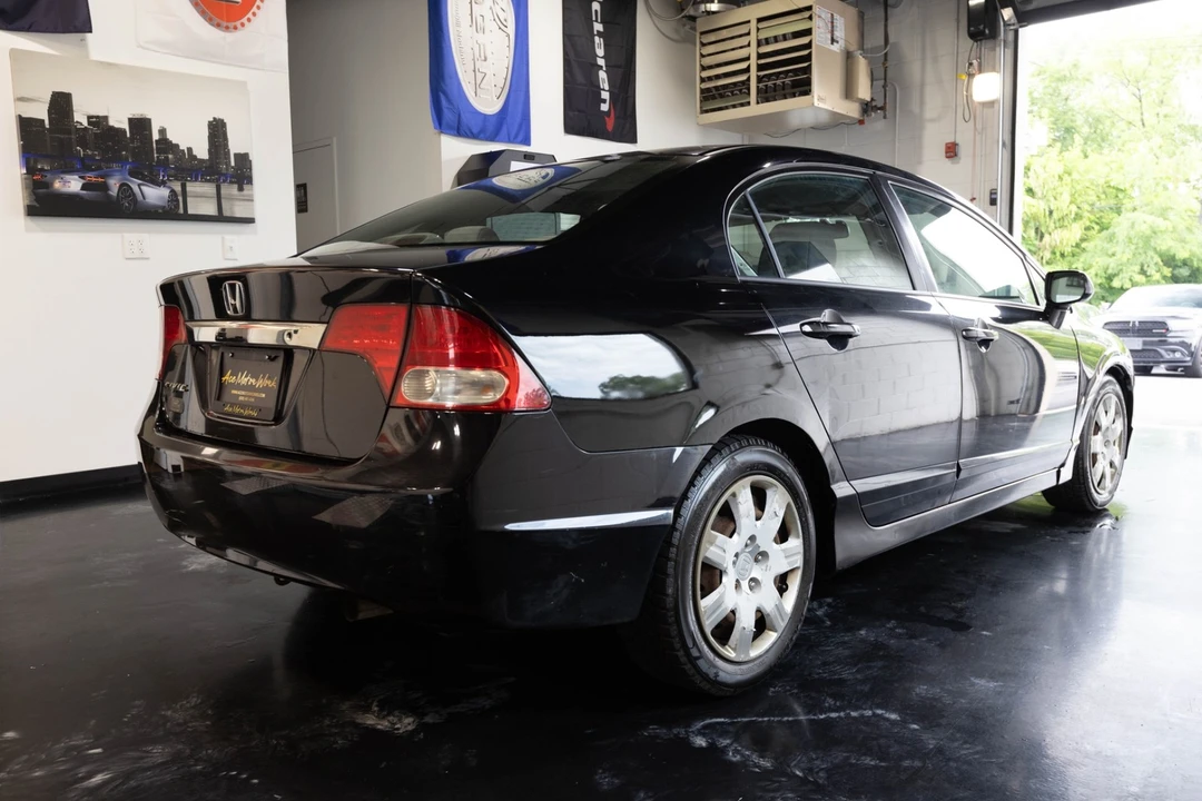 2009 Honda Civic 8th Gen - Image 10 of 31