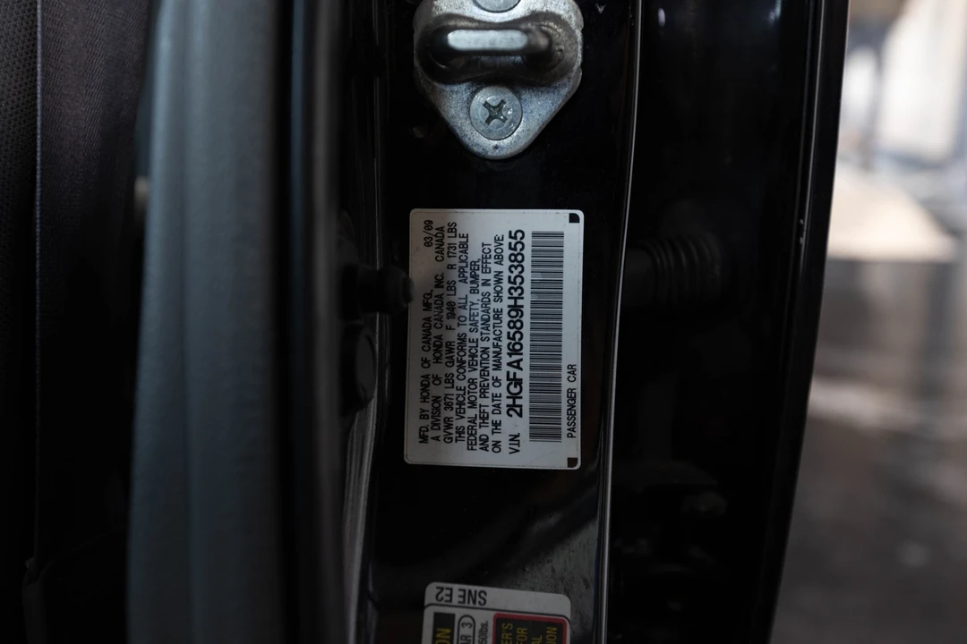 2009 Honda Civic 8th Gen - Image 18 of 31