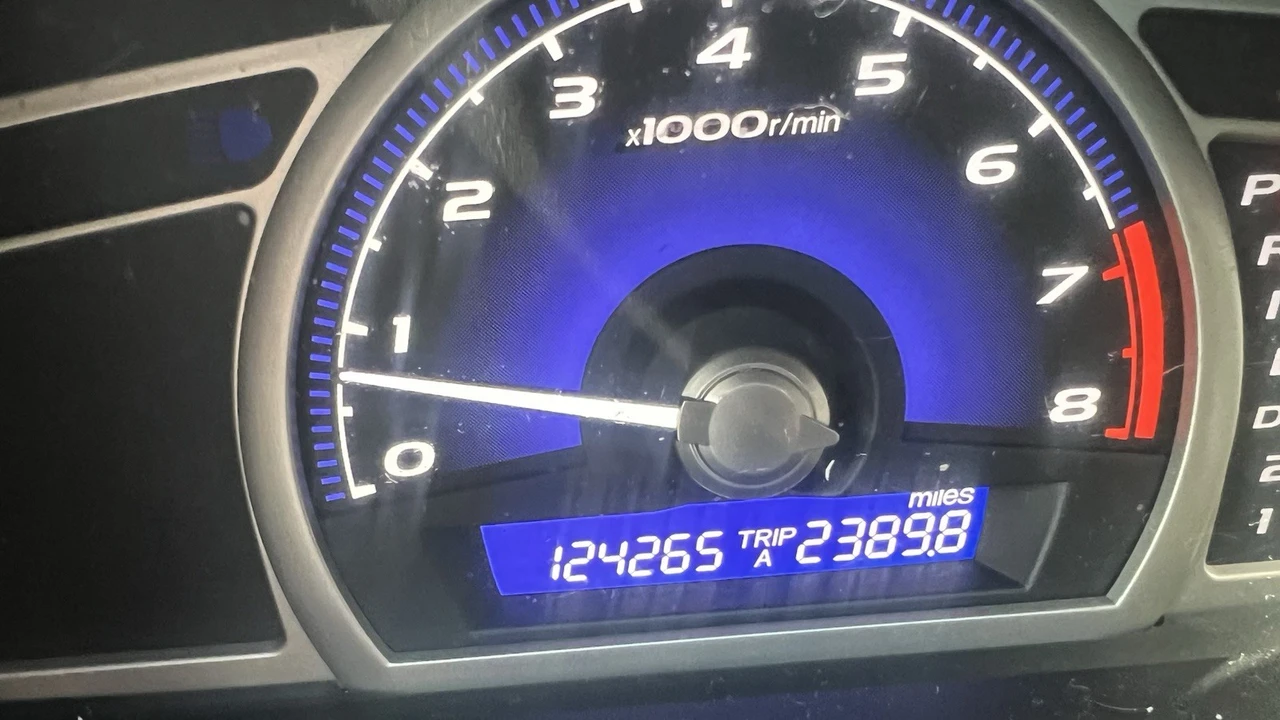 2009 Honda Civic 8th Gen - Image 6 of 12