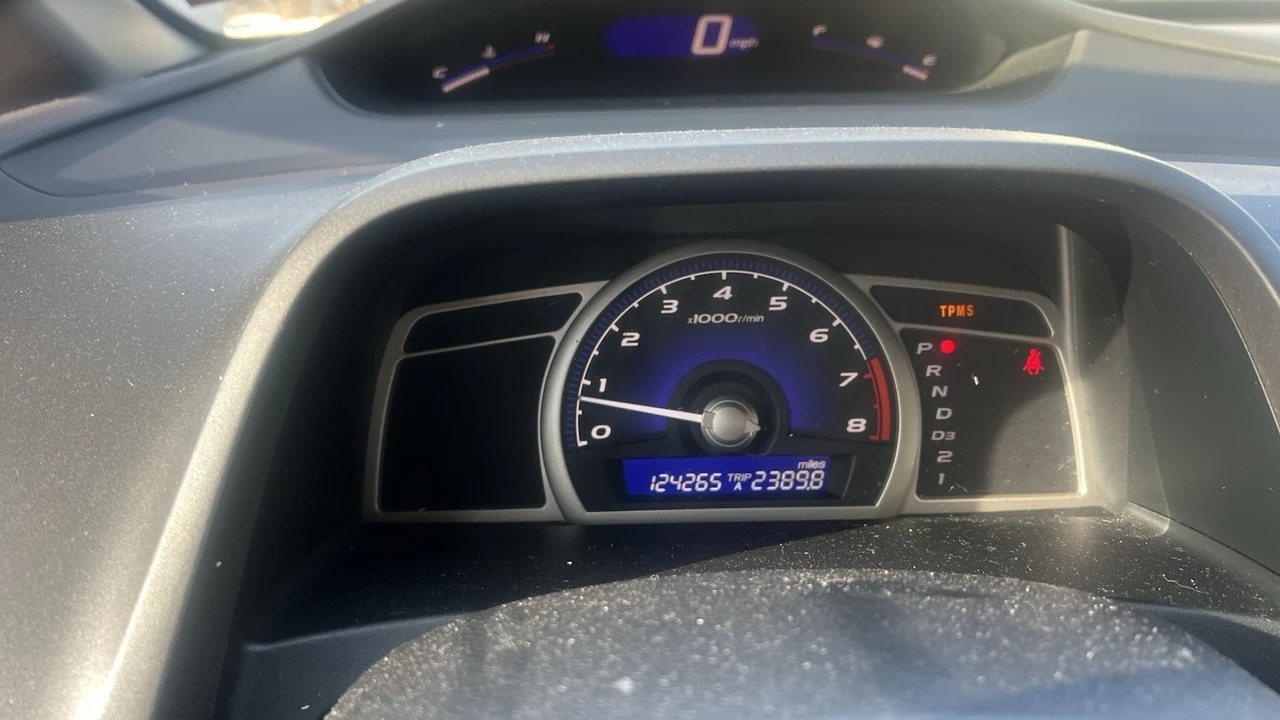 2009 Honda Civic 8th Gen - Image 7 of 12