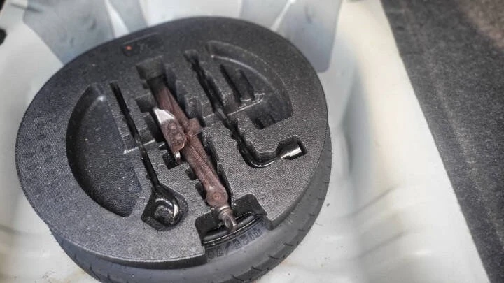 2009 Honda Civic 8th Gen - Image 15 of 26