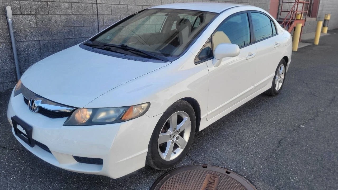 2009 Honda Civic 8th Gen - Image 2 of 26