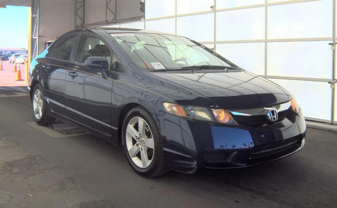 2009 Honda Civic 8th Gen - Image 3 of 10