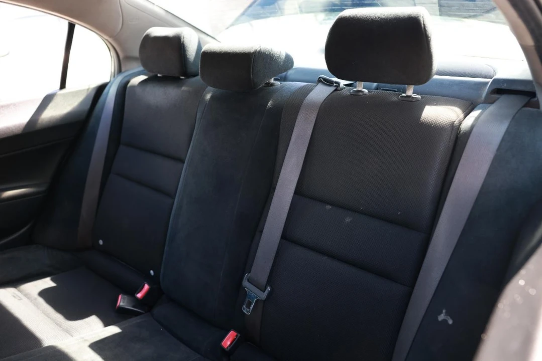 2009 Honda Civic 8th Gen - Image 8 of 31