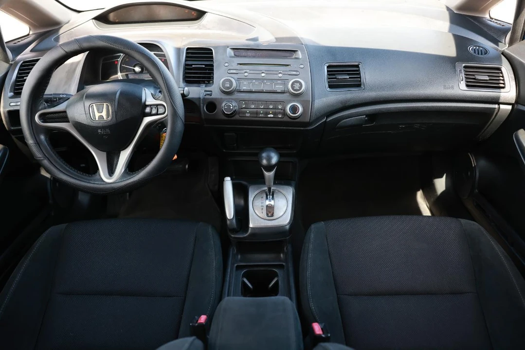 2009 Honda Civic 8th Gen - Image 2 of 31