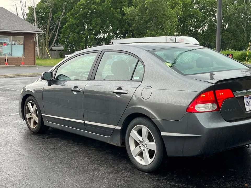 2009 Honda Civic 8th Gen - Image 6 of 18