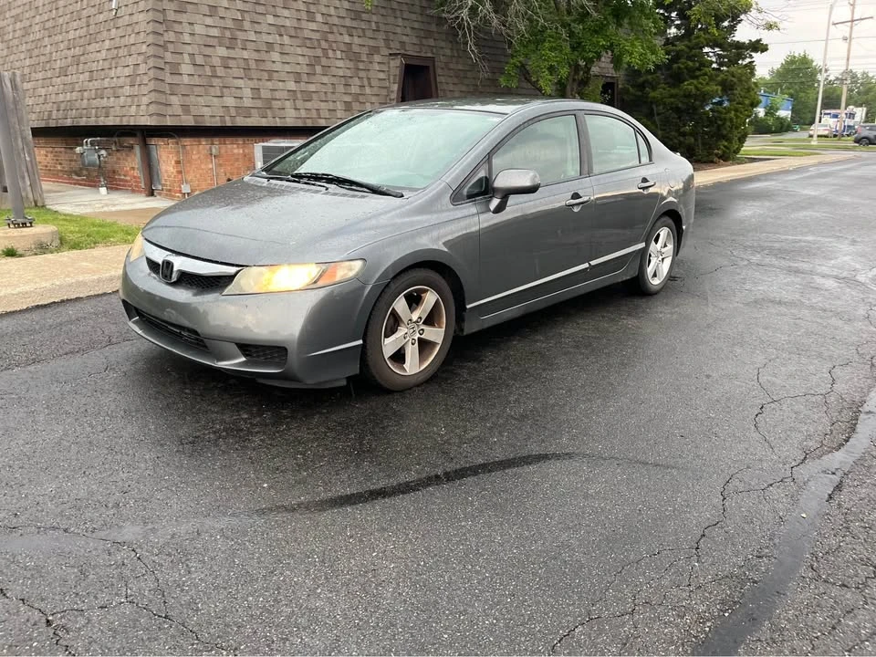 2009 Honda Civic 8th Gen - Image 3 of 18