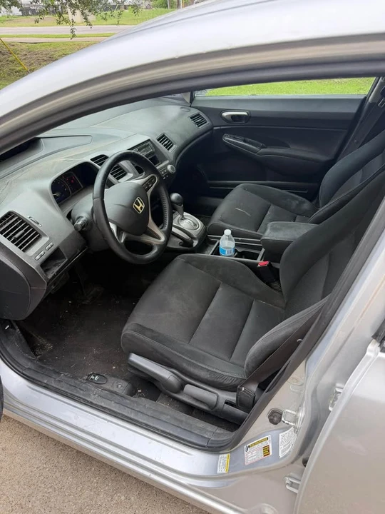 2009 Honda Civic 8th Gen - Image 6 of 10