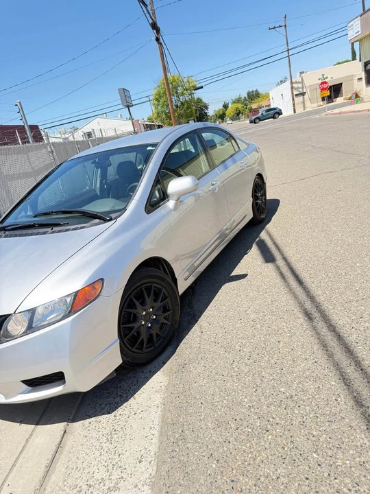 2009 Honda Civic 8th Gen - Image 4 of 7
