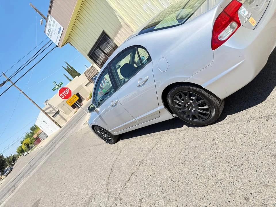 2009 Honda Civic 8th Gen - Image 3 of 7