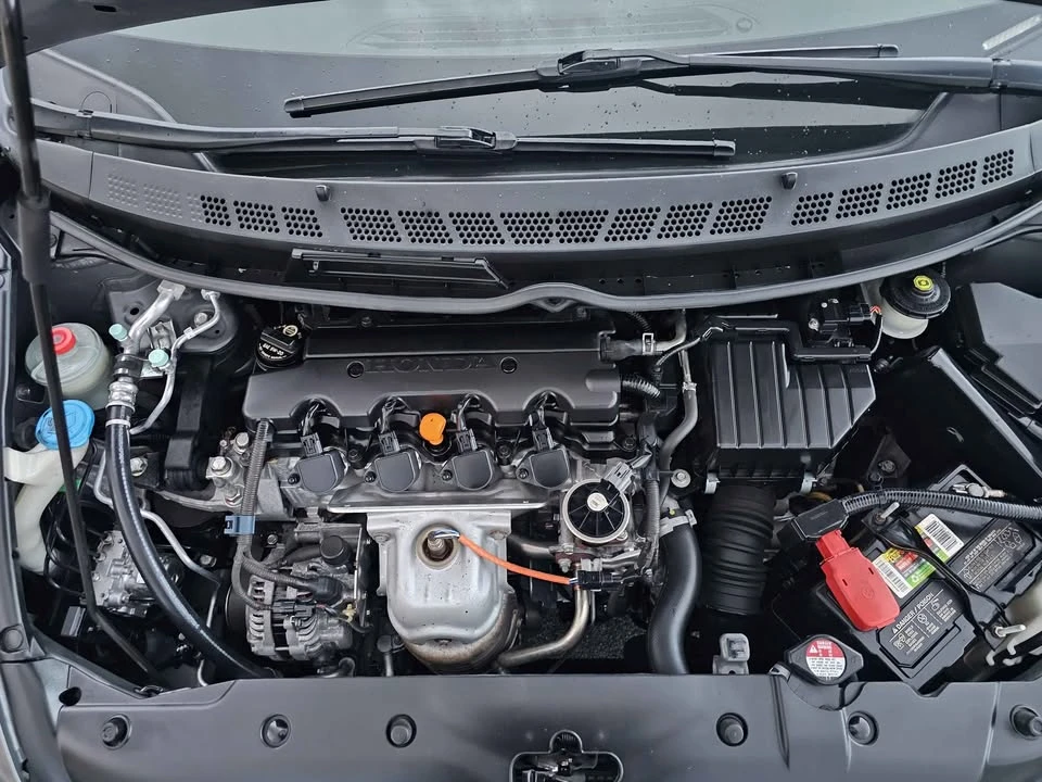 2009 Honda Civic 8th Gen - Image 9 of 12
