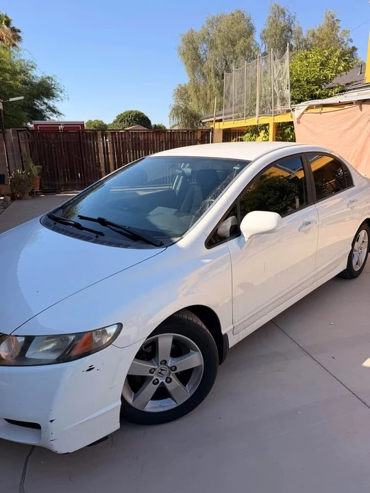 2009 Honda Civic 8th Gen - Image 3 of 9