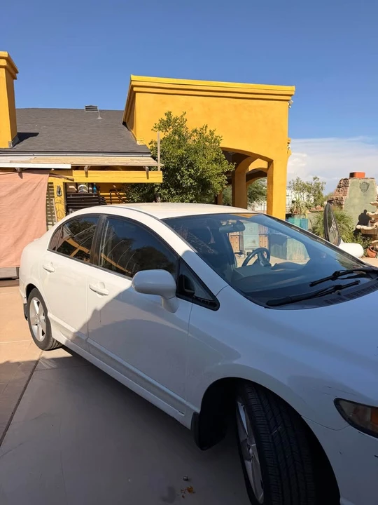 2009 Honda Civic 8th Gen - Image 2 of 9