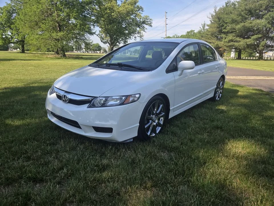 2009 Honda Civic - Image 9 of 13
