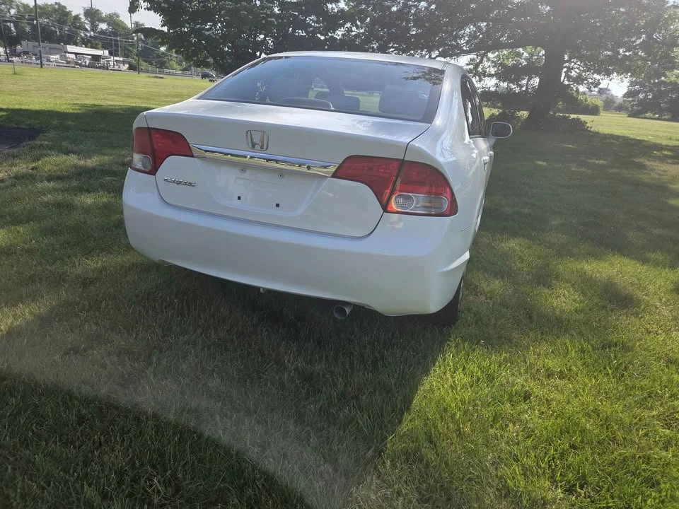 2009 Honda Civic - Image 3 of 13