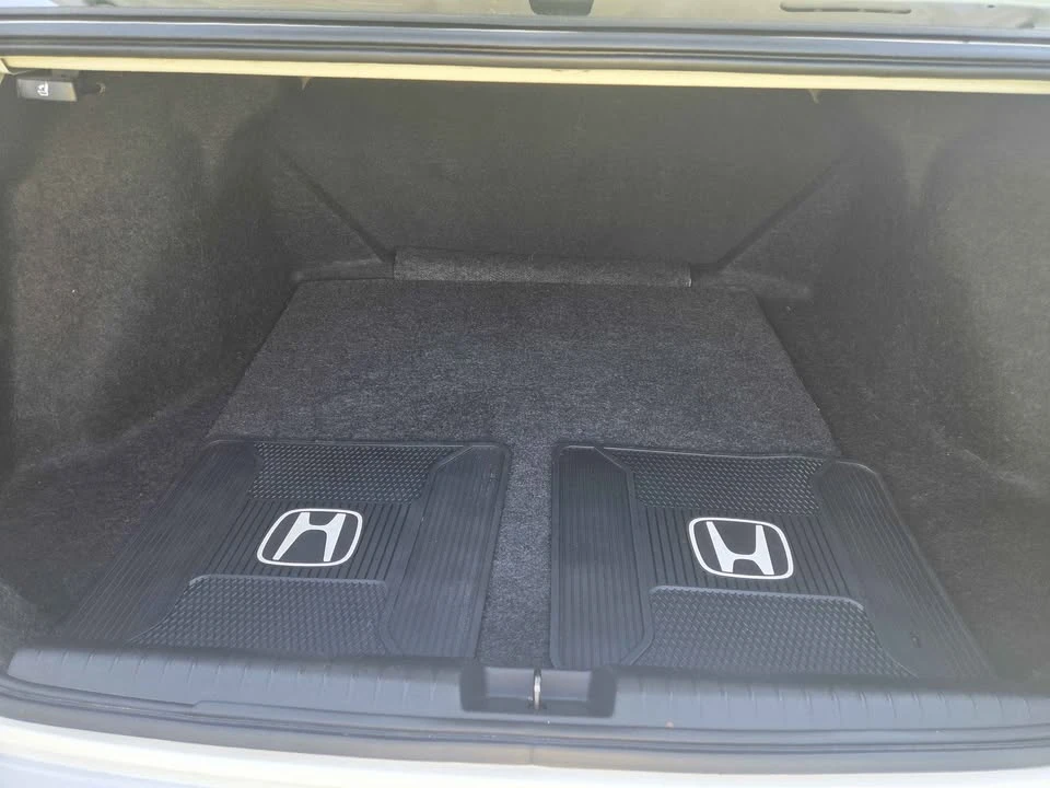 2009 Honda Civic - Image 11 of 13