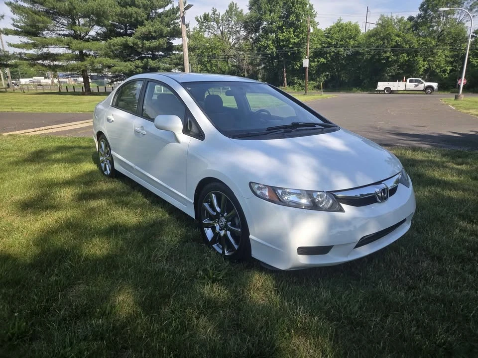 2009 Honda Civic - Image 7 of 13