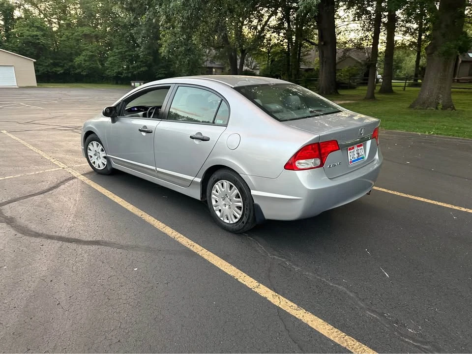 2009 Honda Civic 8th Gen - Image 7 of 15