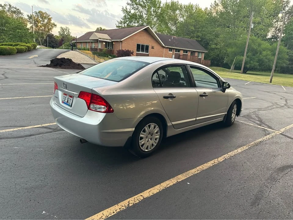 2009 Honda Civic 8th Gen - Image 5 of 15