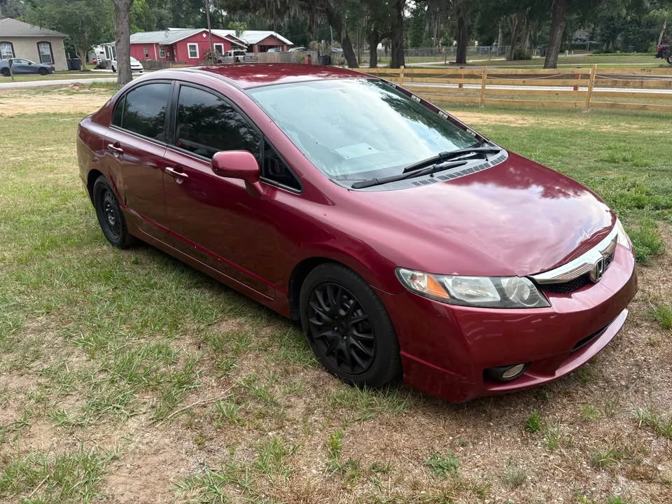 2009 Honda Civic 8th Gen - Image 2 of 9