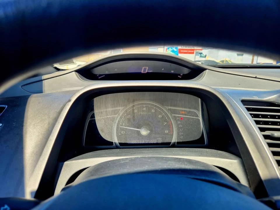 2009 Honda Civic 8th Gen - Image 10 of 15