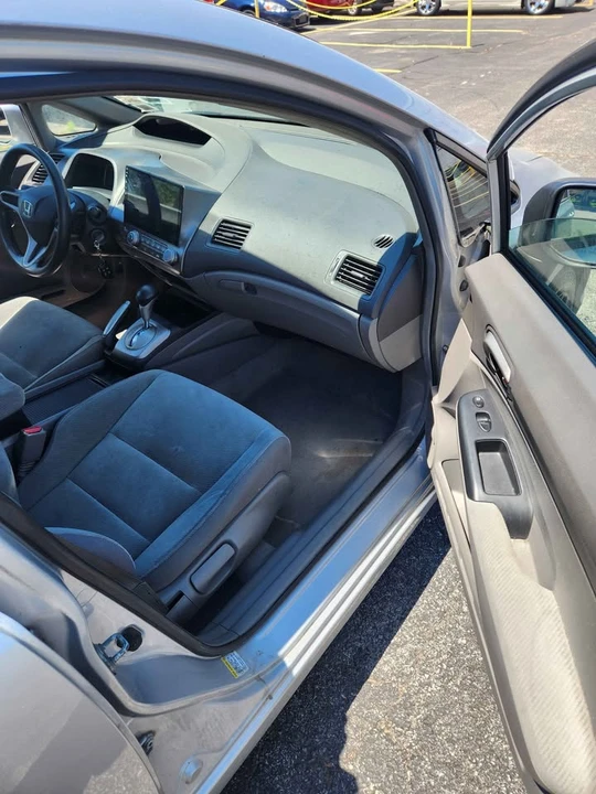 2009 Honda Civic 8th Gen - Image 6 of 15