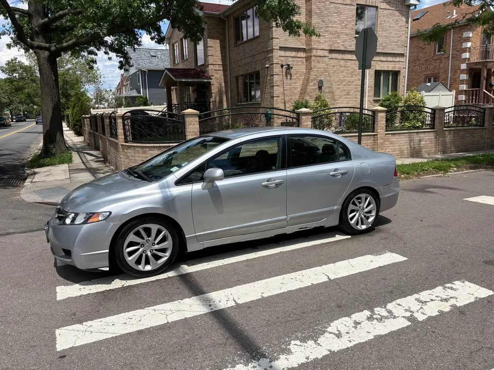 2009 Honda Civic 8th Gen - Image 3 of 6