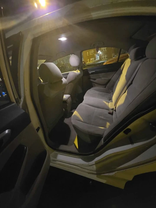 2009 Honda Civic 8th Gen - Image 2 of 13