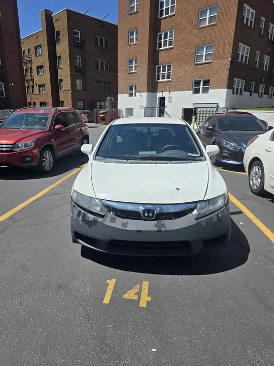 2009 Honda Civic 8th Gen - Image 9 of 13