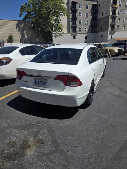 2009 Honda Civic 8th Gen - Image 12 of 13