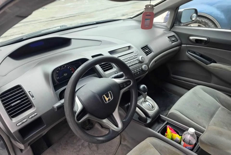 2009 Honda Civic 8th Gen - Image 3 of 3