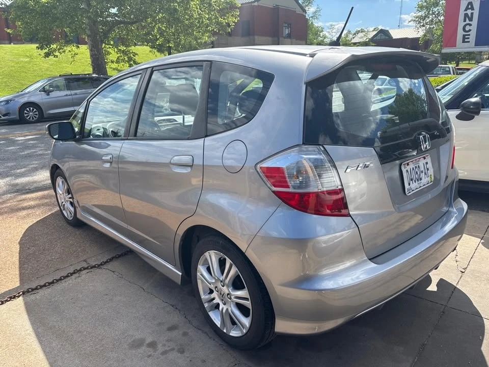 2009 Honda Fit - Image 6 of 10