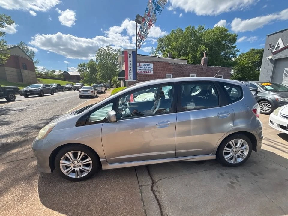 2009 Honda Fit - Image 5 of 10