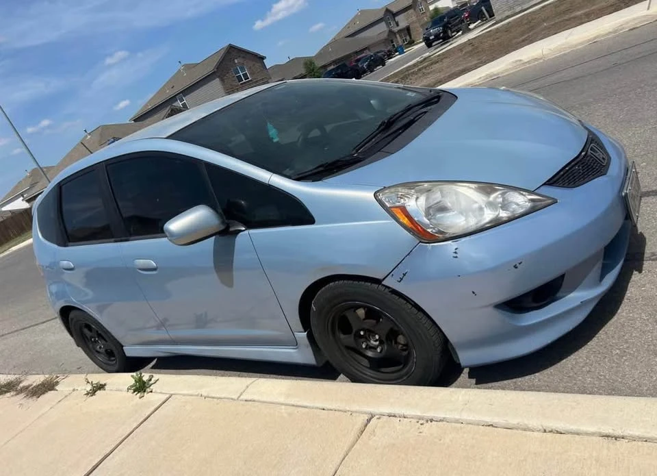 2009 Honda Fit - Image 3 of 10