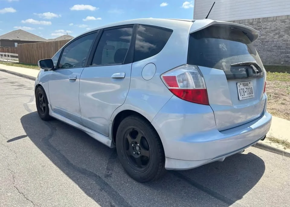 2009 Honda Fit - Image 4 of 10