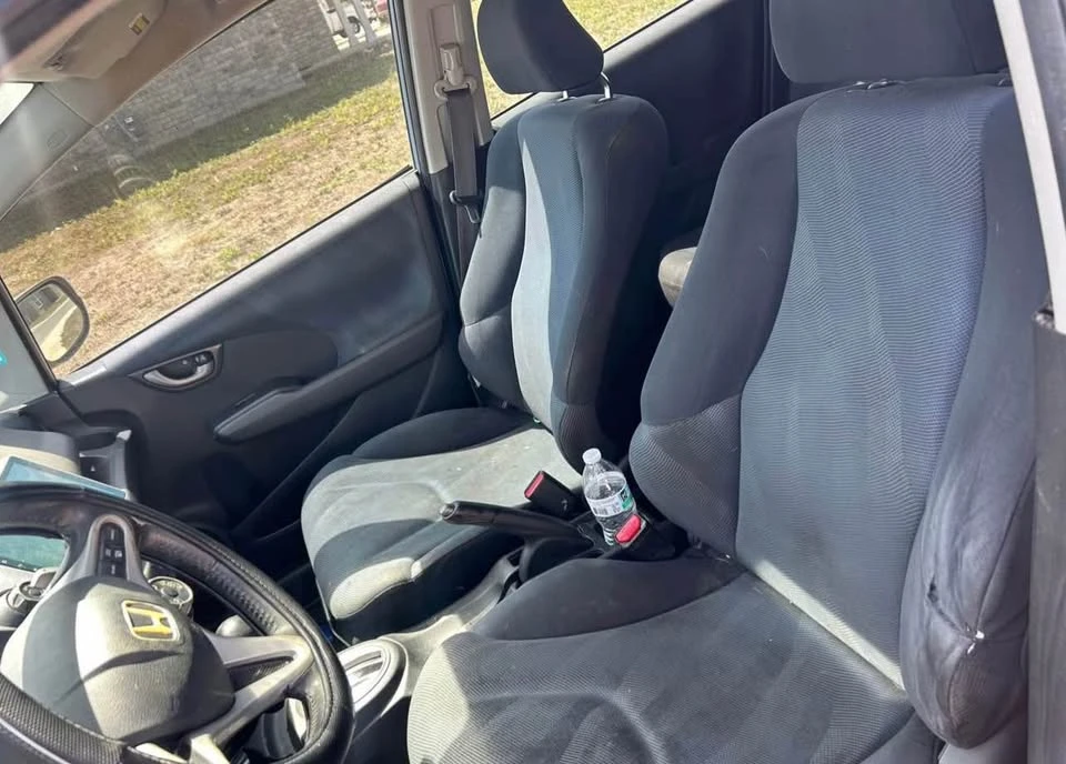 2009 Honda Fit - Image 6 of 10